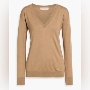 Valentino (nwt $2,100)  V-neck Knit Sweater in Camel Cashmere Sz Large / US 8